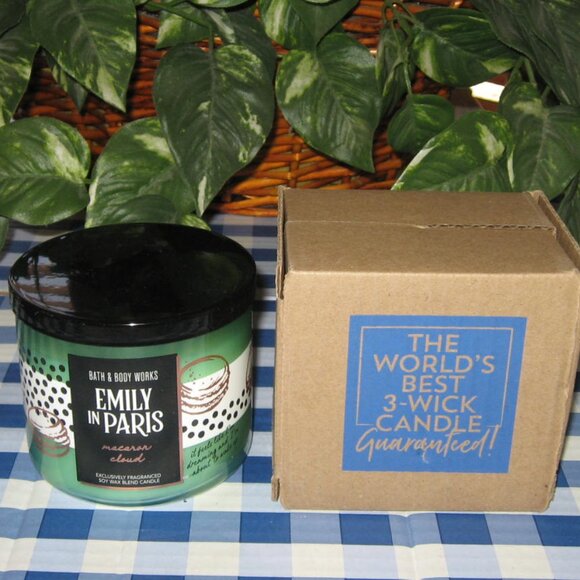 BBW Emily In Paris Macaron Cloud 3 Wick Candle 3 Wick Candle Limited Edition NIB - Picture 8 of 8